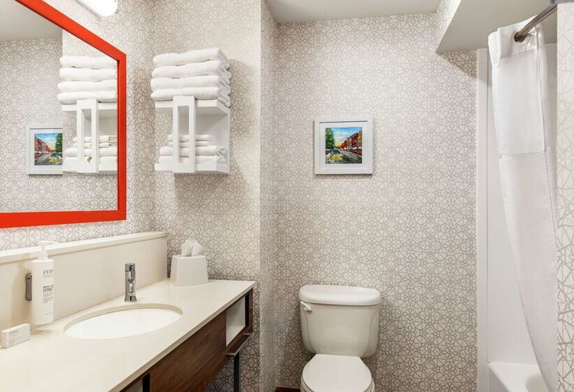 فندق Hampton Inn & Suites Valparaiso