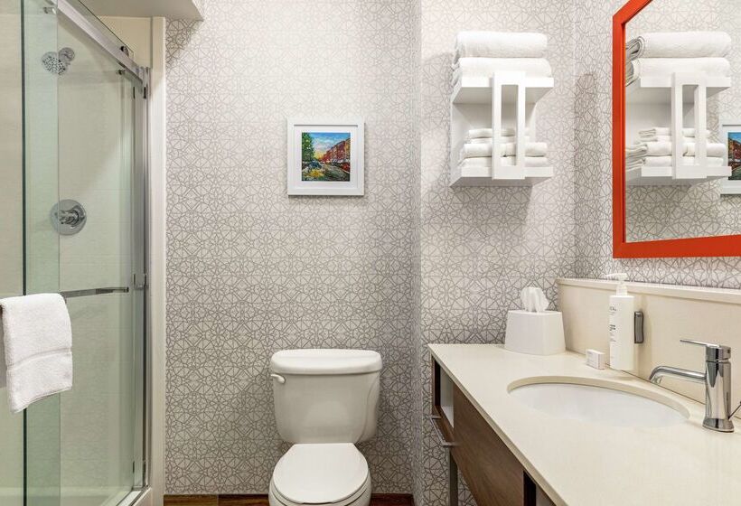 فندق Hampton Inn & Suites Valparaiso