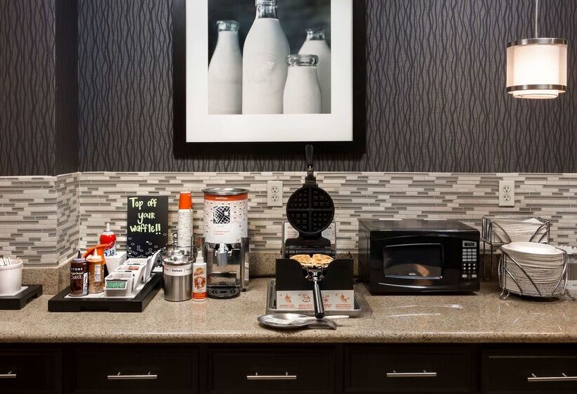 ホテル Hampton Inn By Hilton Troy