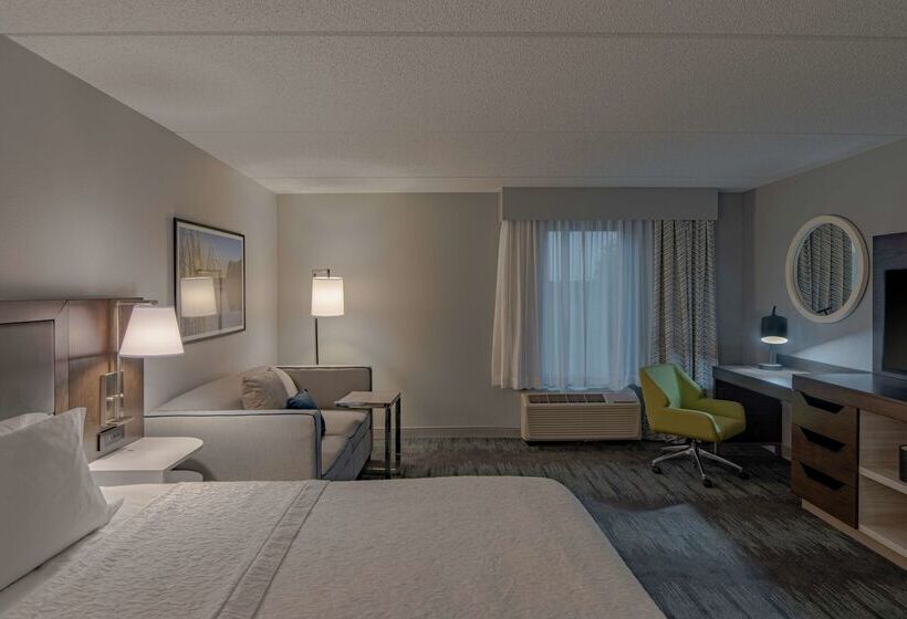 فندق Hampton Inn Waldorf