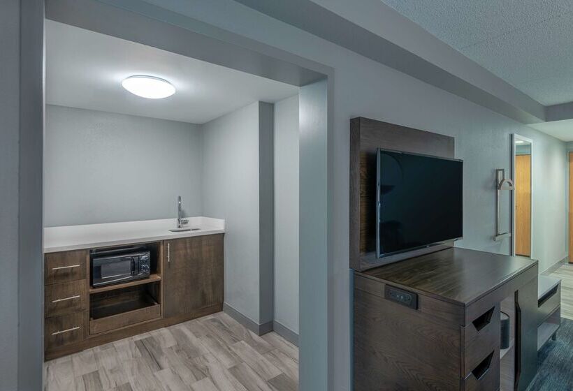 فندق Hampton Inn Waldorf