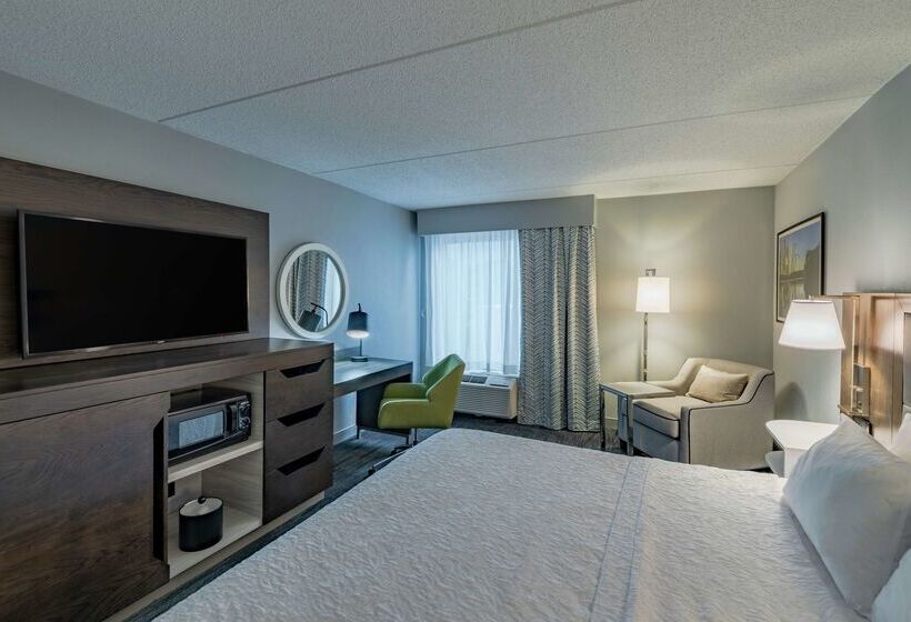 فندق Hampton Inn Waldorf