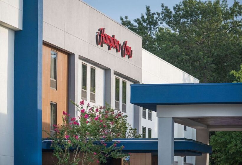 فندق Hampton Inn Waldorf