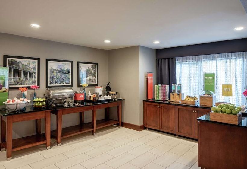 فندق Hampton Inn Waldorf