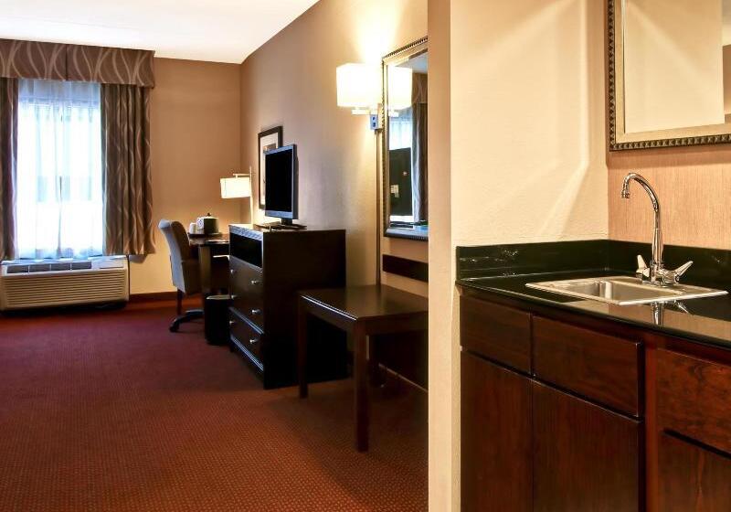 فندق Hampton Inn Waldorf