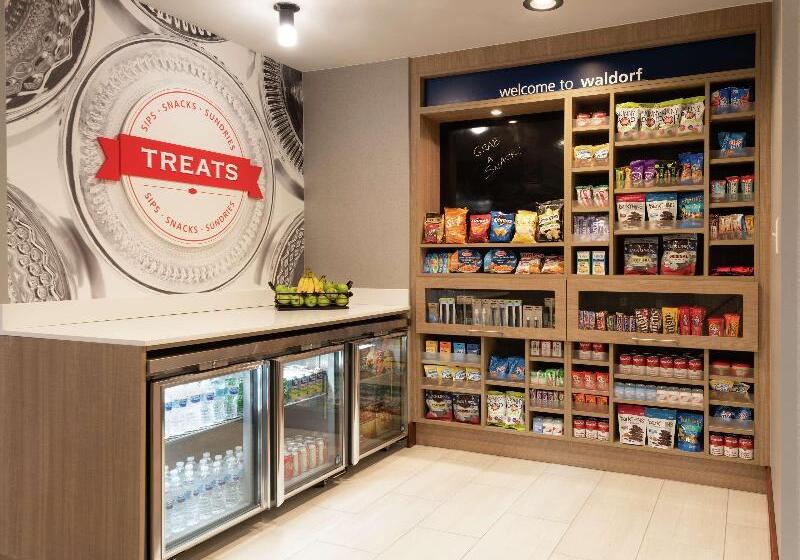 فندق Hampton Inn Waldorf