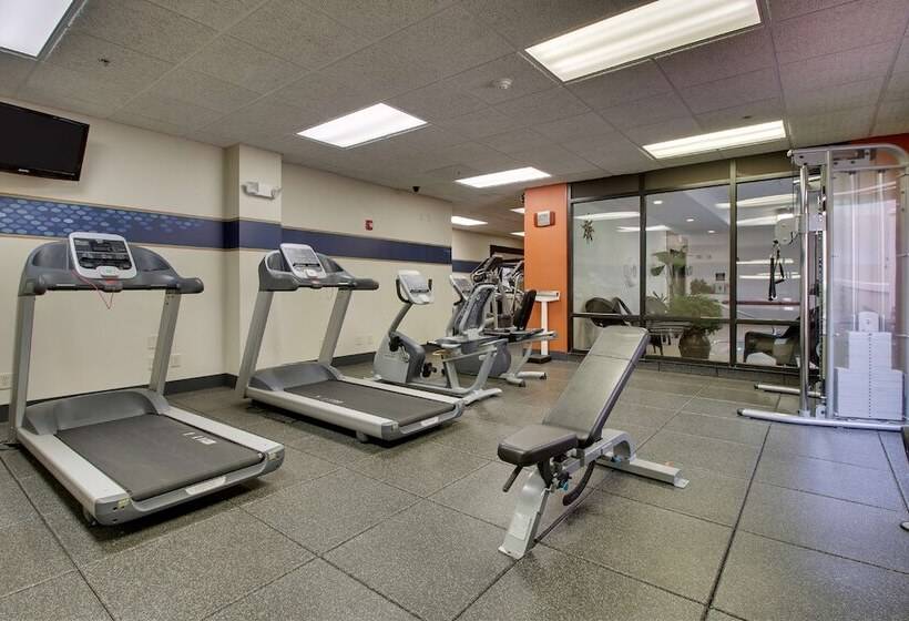 호텔 Hampton Inn Warner Robins