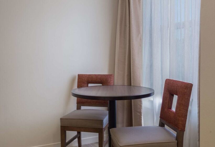 فندق Hampton Inn Waterville