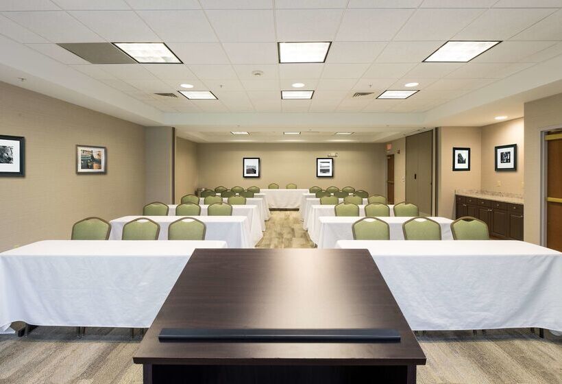 فندق Hampton Inn Waterville