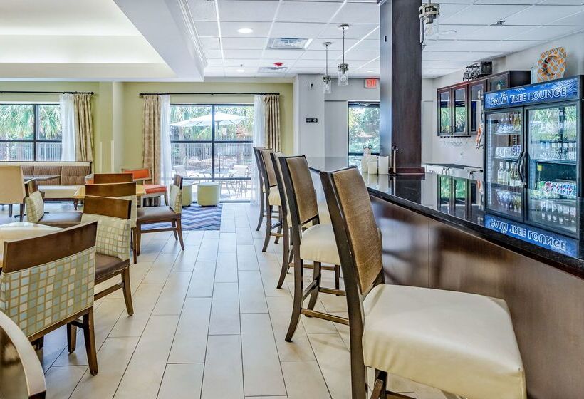 هتل Hampton Inn Wilmington Medical Park