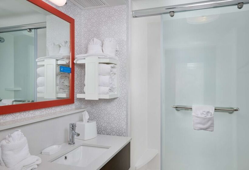 هتل Hampton Inn Wilmington Medical Park