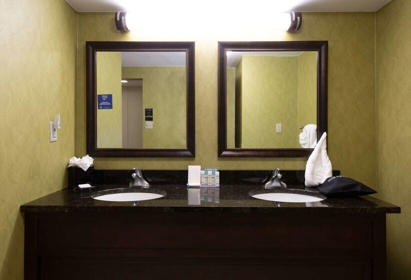 فندق Hampton Inn Winstonsalem Hanes Mall