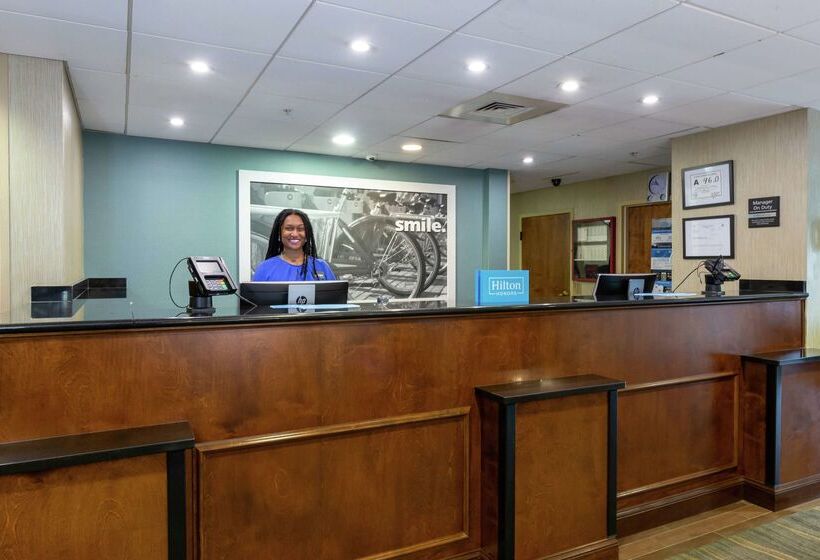 فندق Hampton Inn Winstonsalem Hanes Mall