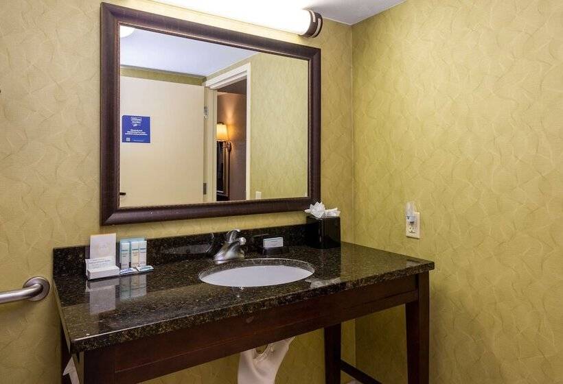 فندق Hampton Inn Winstonsalem Hanes Mall