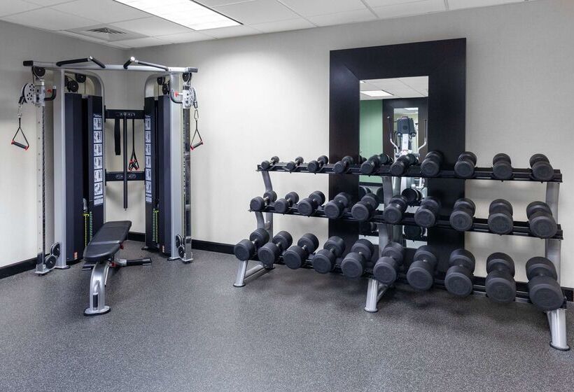 فندق Hampton Inn Woodbridge