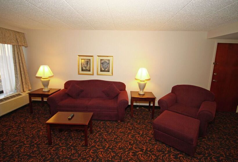 هتل Hampton Inn Woodbridge