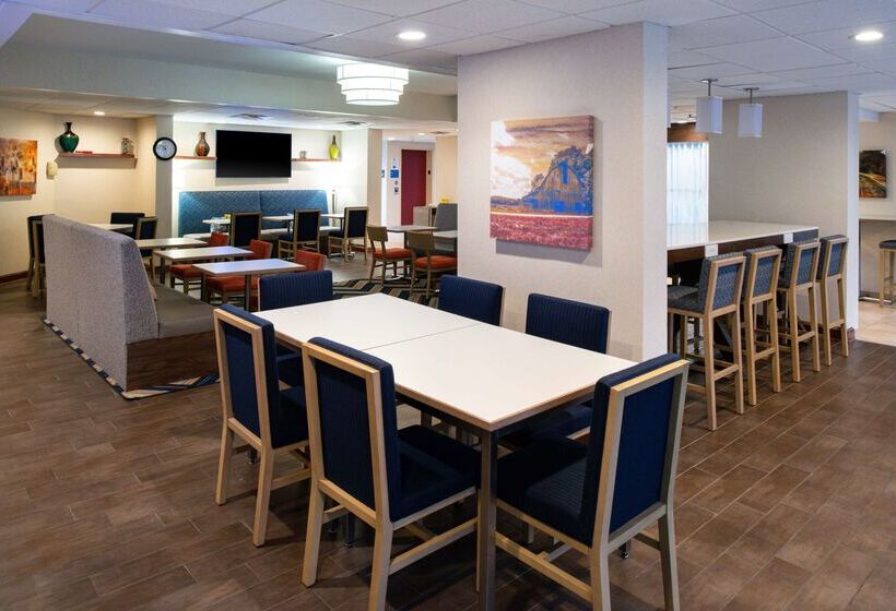 فندق Hampton Inn Wytheville