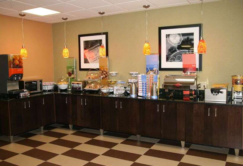 فندق Hampton Inn Youngstown North