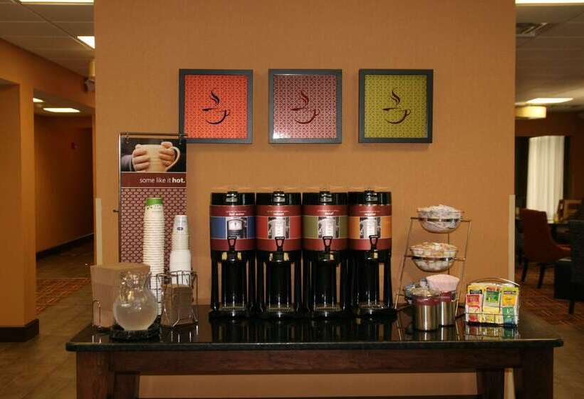 فندق Hampton Inn Youngstown North