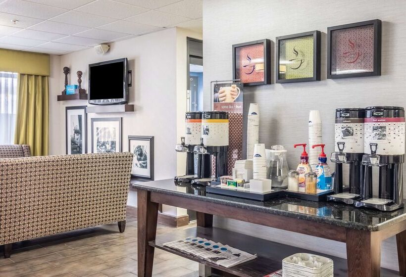 فندق Hampton Inn Youngstown North