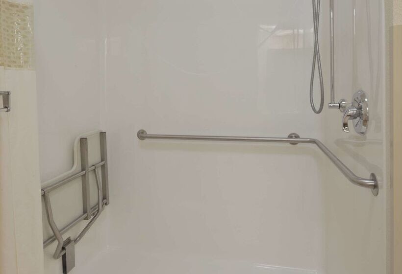 فندق Hampton Inn Youngstown North