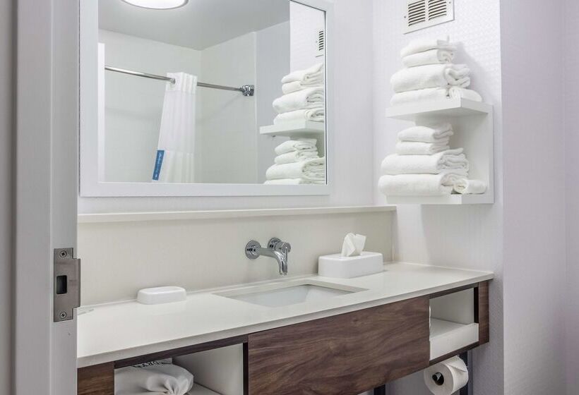 فندق Hampton Inn Youngstown North