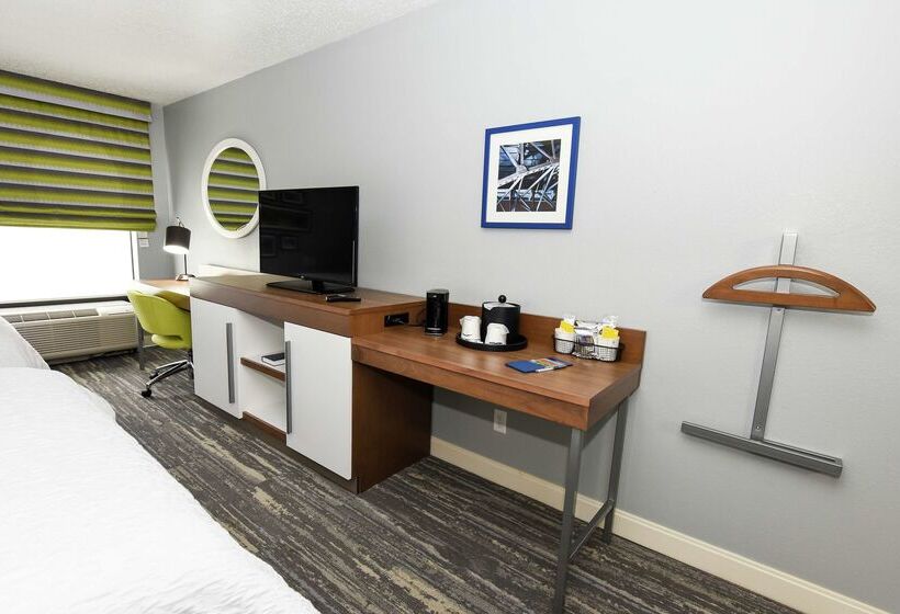 فندق Hampton Inn Youngstown North