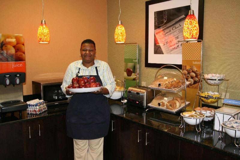 فندق Hampton Inn Youngstown North