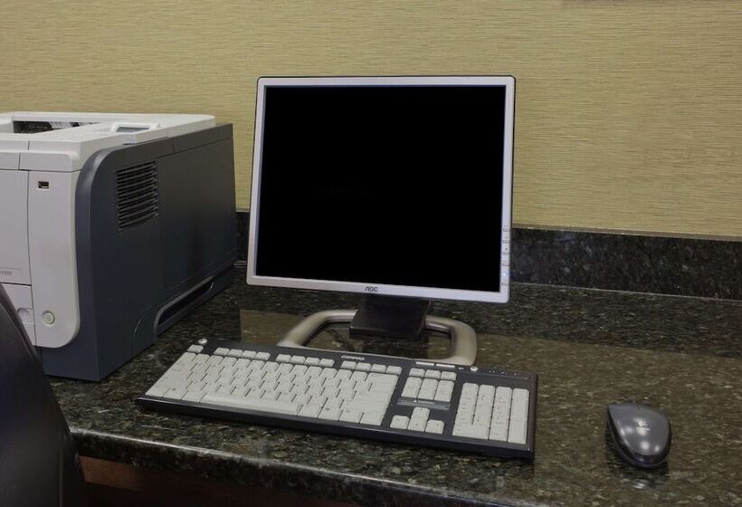 فندق Hampton Inn Youngstown North