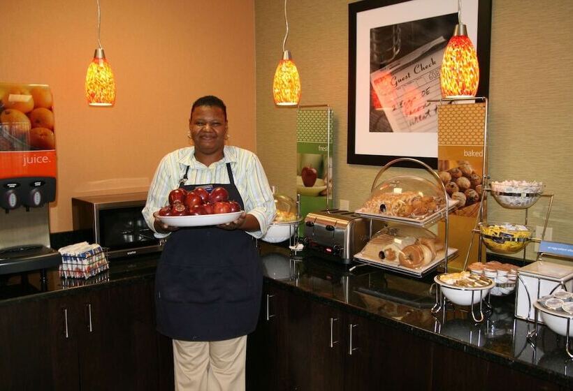 فندق Hampton Inn Youngstown North