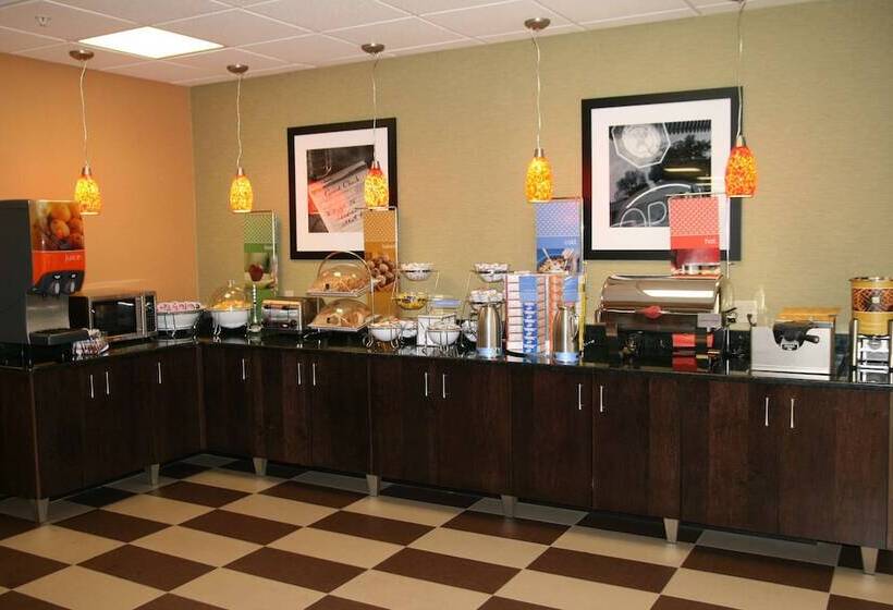فندق Hampton Inn Youngstown North