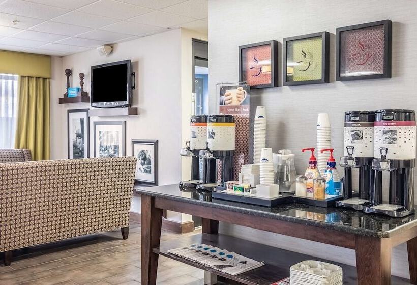 فندق Hampton Inn Youngstown North