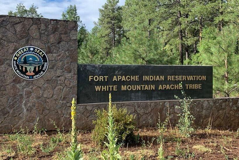 בית מלון כפרי Heritage Inn