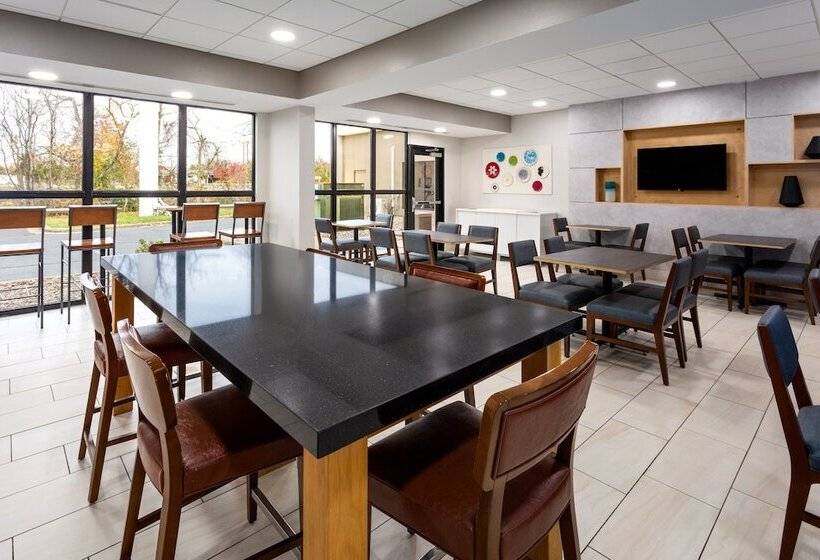 فندق Holiday Inn Express   New Albany