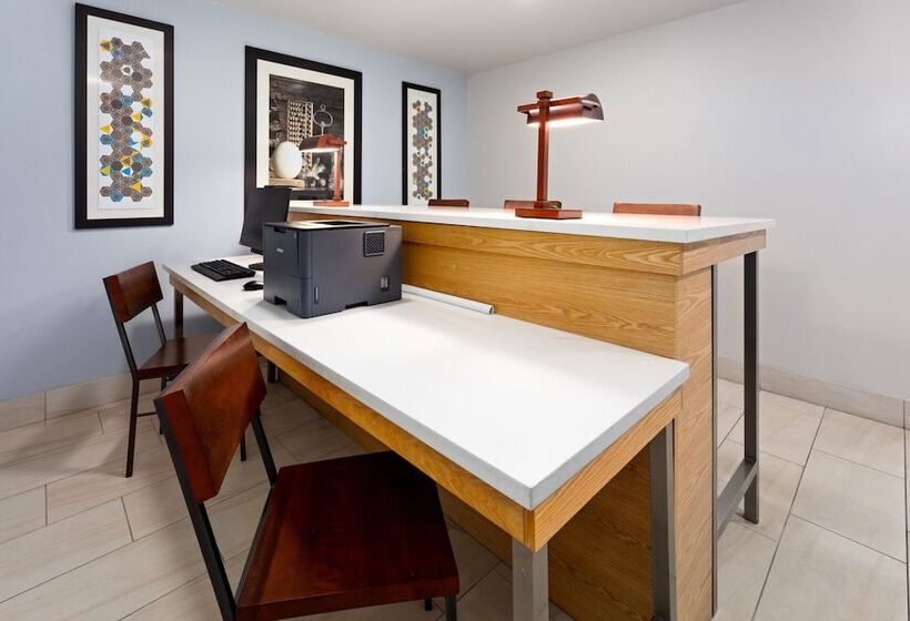 فندق Holiday Inn Express   New Albany