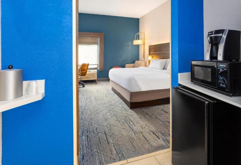 فندق Holiday Inn Express   New Albany