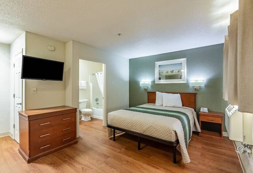 فندق Hometowne Studios By Red Roof Atlanta   Chamblee