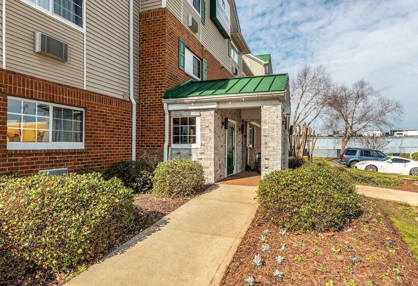 호텔 Hometowne Studios & Suites By Red Roof Charlotte Concord