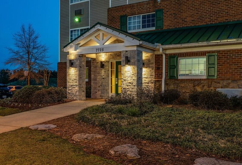 호텔 Hometowne Studios & Suites By Red Roof Charlotte  Concord