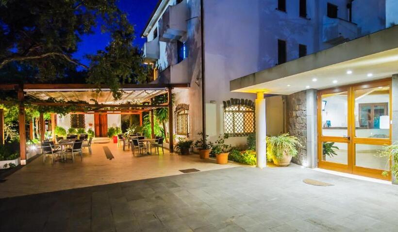 Отель Il Querceto