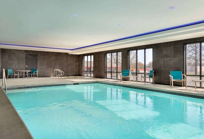 בית מלון כפרי La Quinta Inn & Suites By Wyndham St Louis Route 66