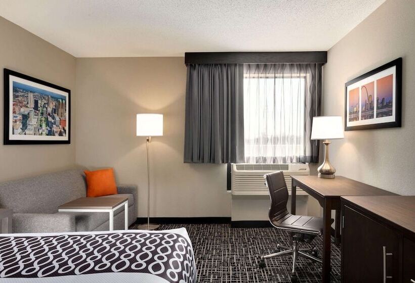 فندق La Quinta Inn & Suites By Wyndham St Louis Route 66