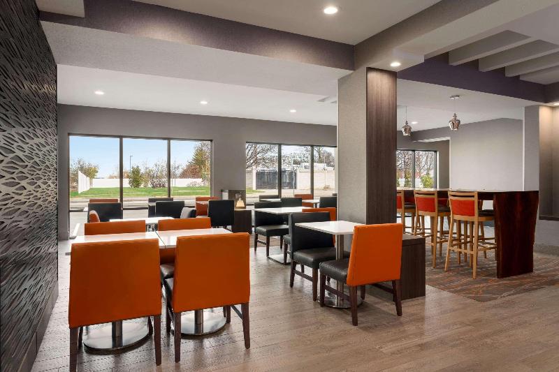 فندق La Quinta Inn & Suites By Wyndham St Louis Route 66