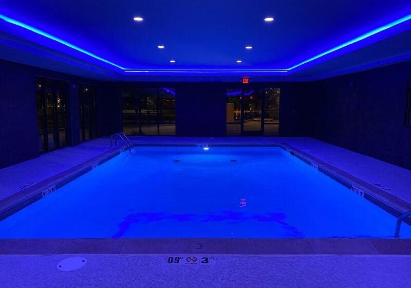בית מלון כפרי La Quinta Inn & Suites By Wyndham St Louis Route 66