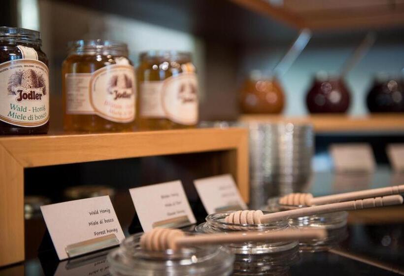 בית מלון כפרי Ladurner