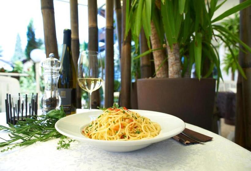 בית מלון כפרי Ladurner