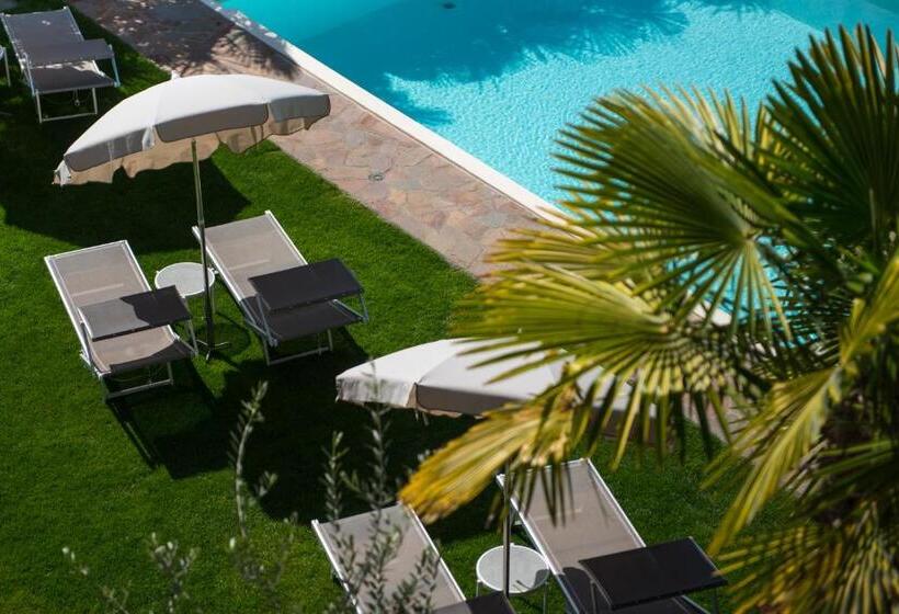 בית מלון כפרי Ladurner