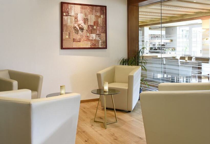 בית מלון כפרי Ladurner