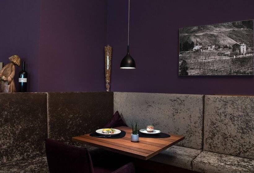 בית מלון כפרי Ladurner