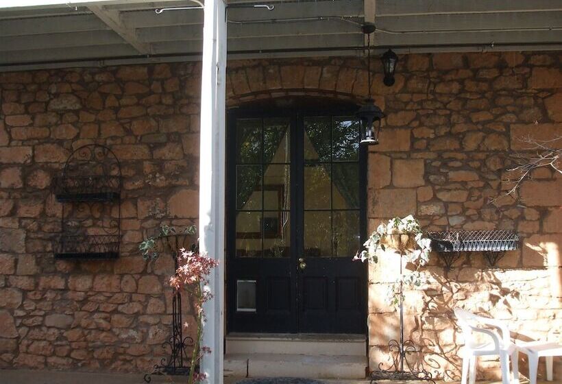 فندق Léger Restaurant & Saloon